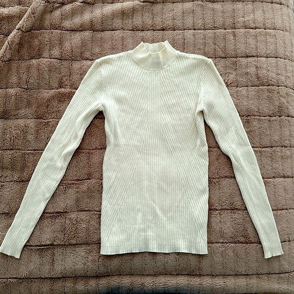 H&M basic ribbed off white turtle neck - Picture 1 of 2